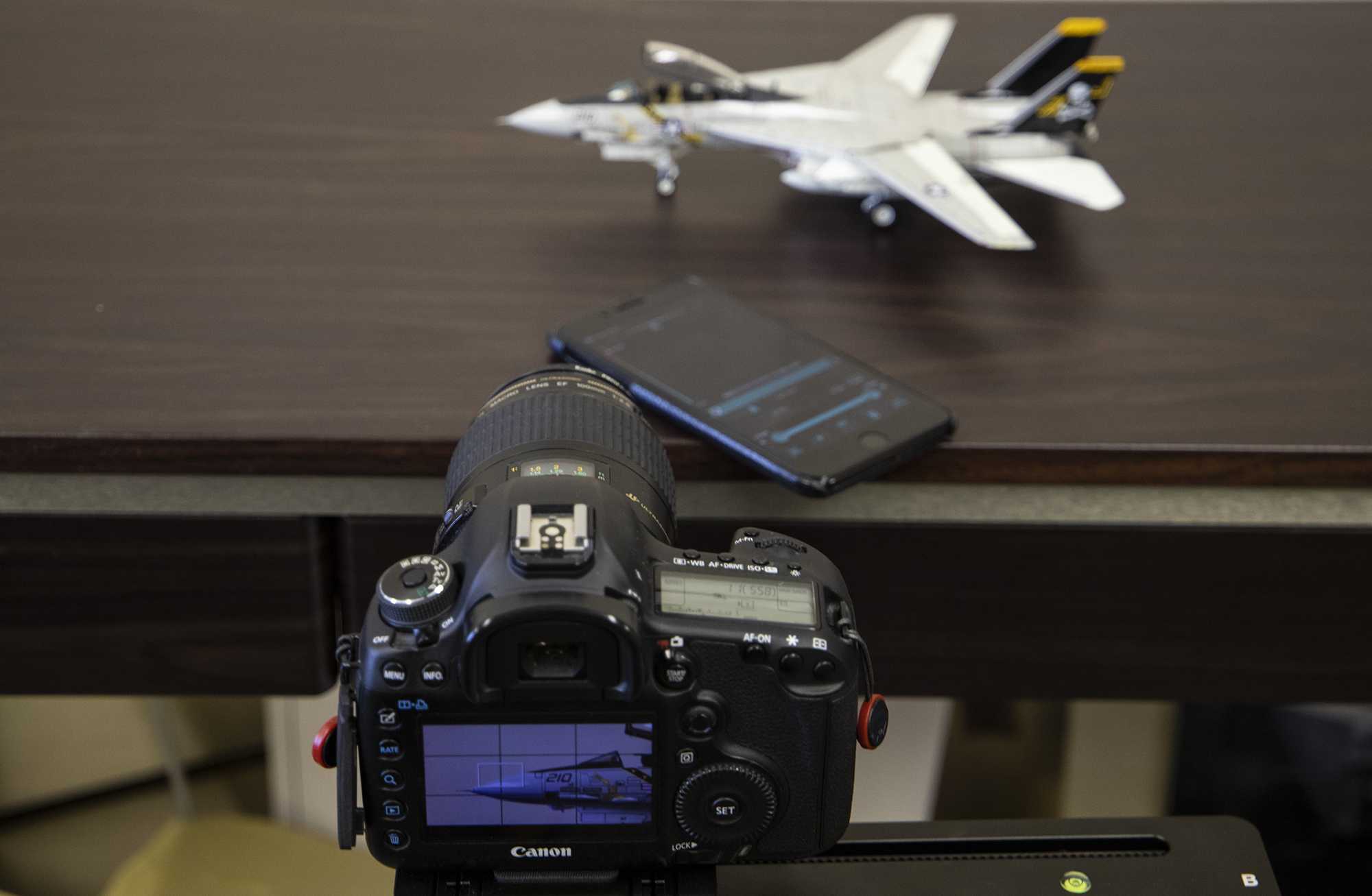 斎賀教授のアフターファイブ】わずか20cmが新鮮な映像を作る カメラ