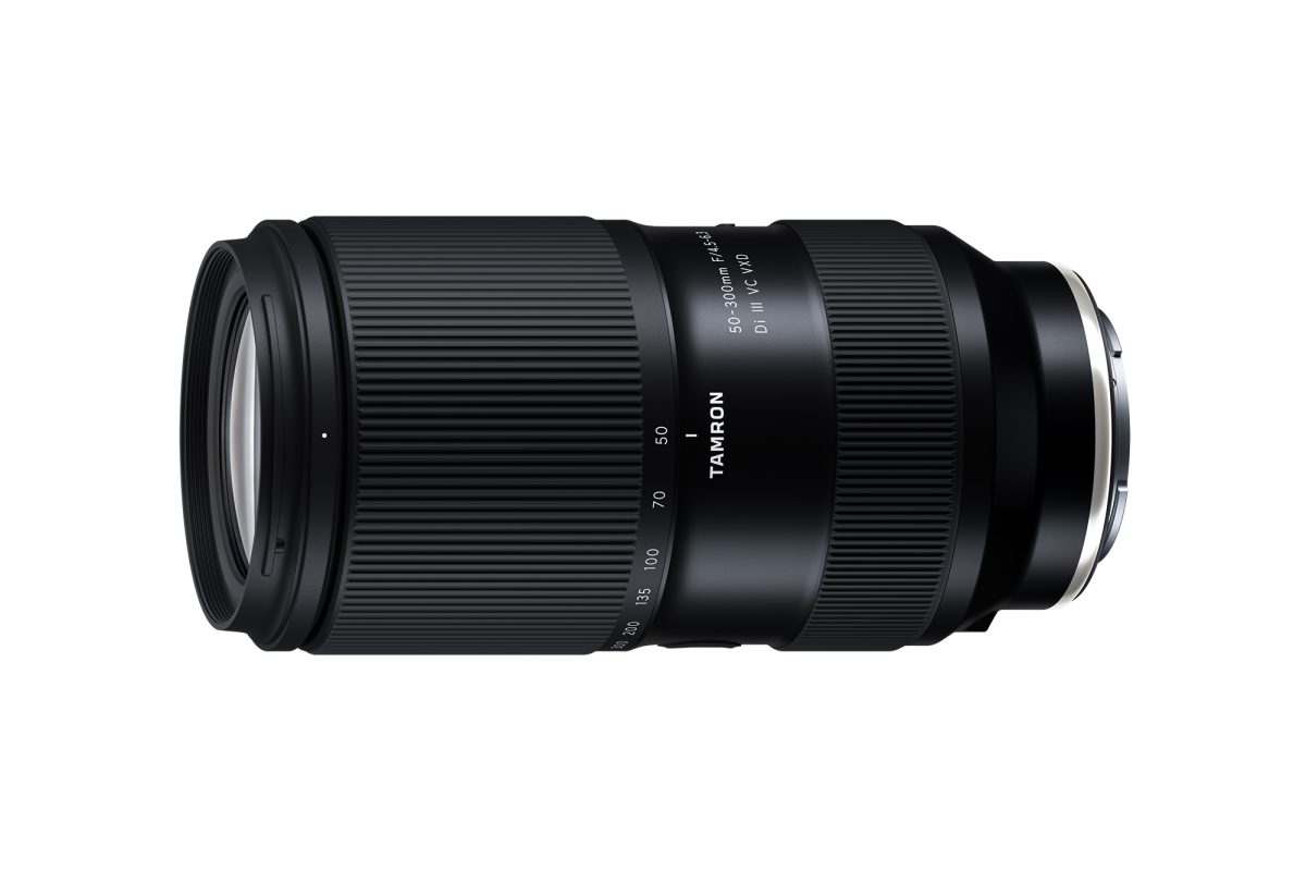 タムロン、 広角端50mm始まりの望遠ズームレンズ「50-300mm F/4.5-6.3