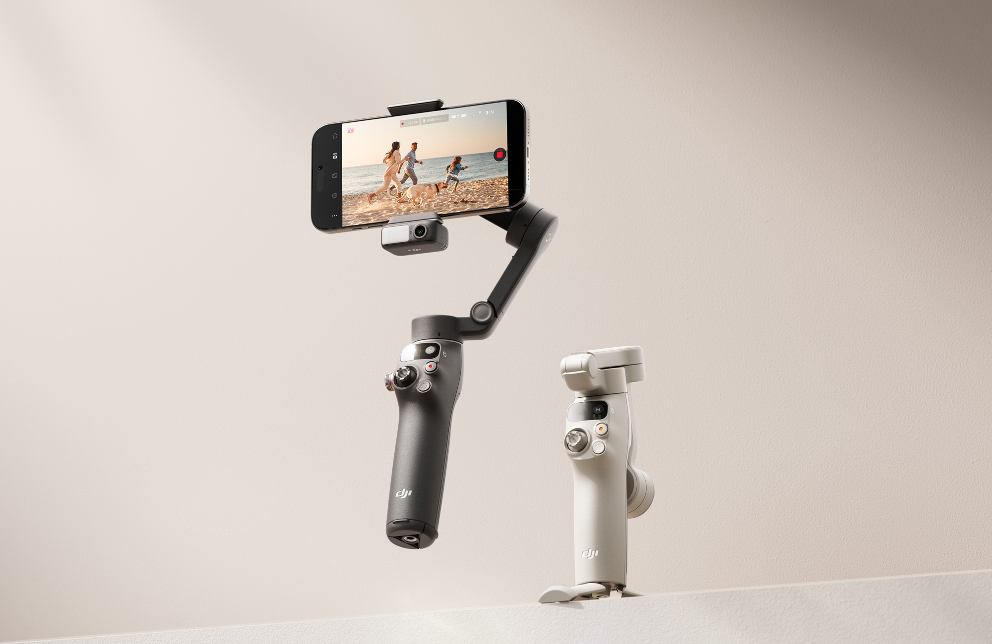 DJI、スマホ用ジンバル「Osmo Mobile 7シリーズ」を発表〜第7世代のDJI