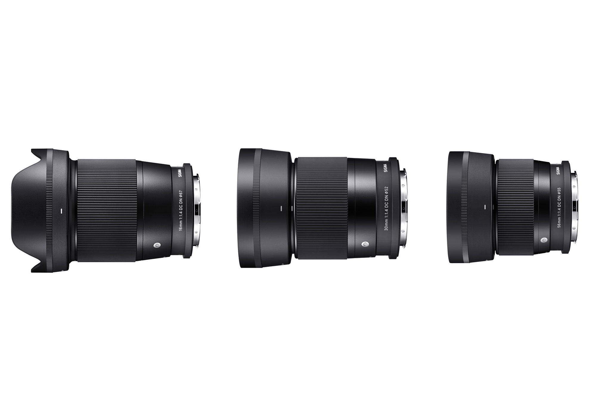 シグマ、LマウントAPS-C用のF1.4単焦点レンズ3本の発売日を決定