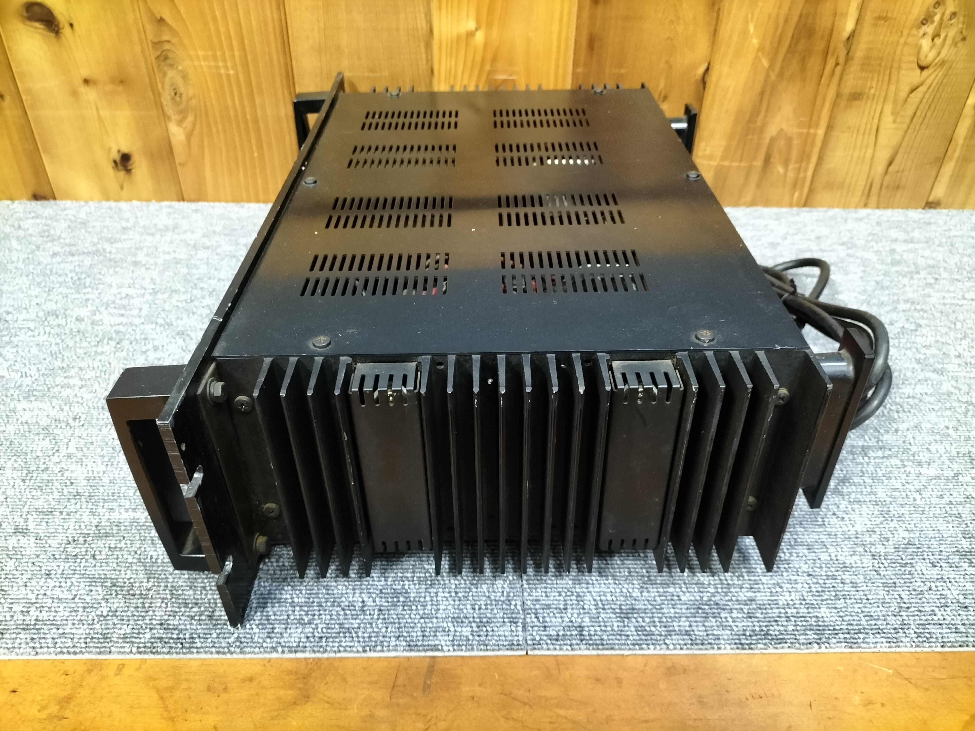 YAMAHA ヤマハ P2100 パワーアンプ 22060001 – Village Audio