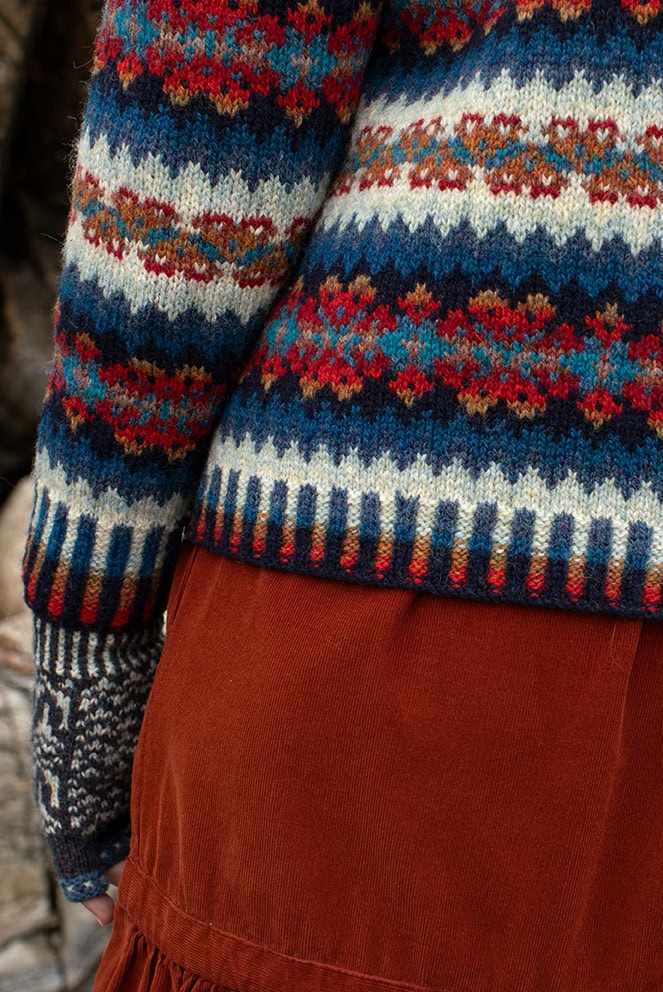 Wave Cardigan | Virtual Yarns | Alice Starmore Yarns & Designs