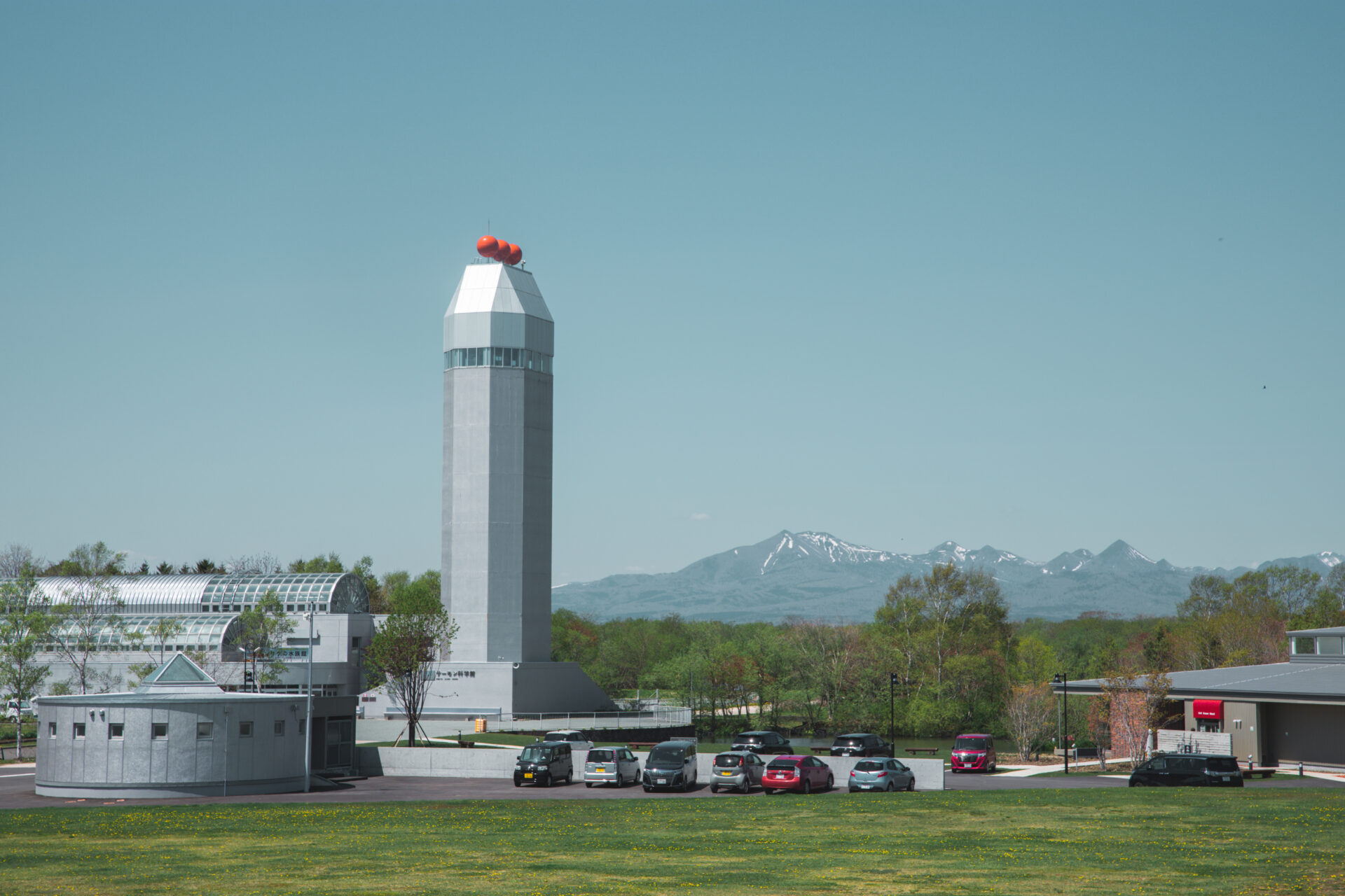 国内No.1！鮭の遡上が間近で見れる【標津サーモン科学館】 | 鮭の聖地