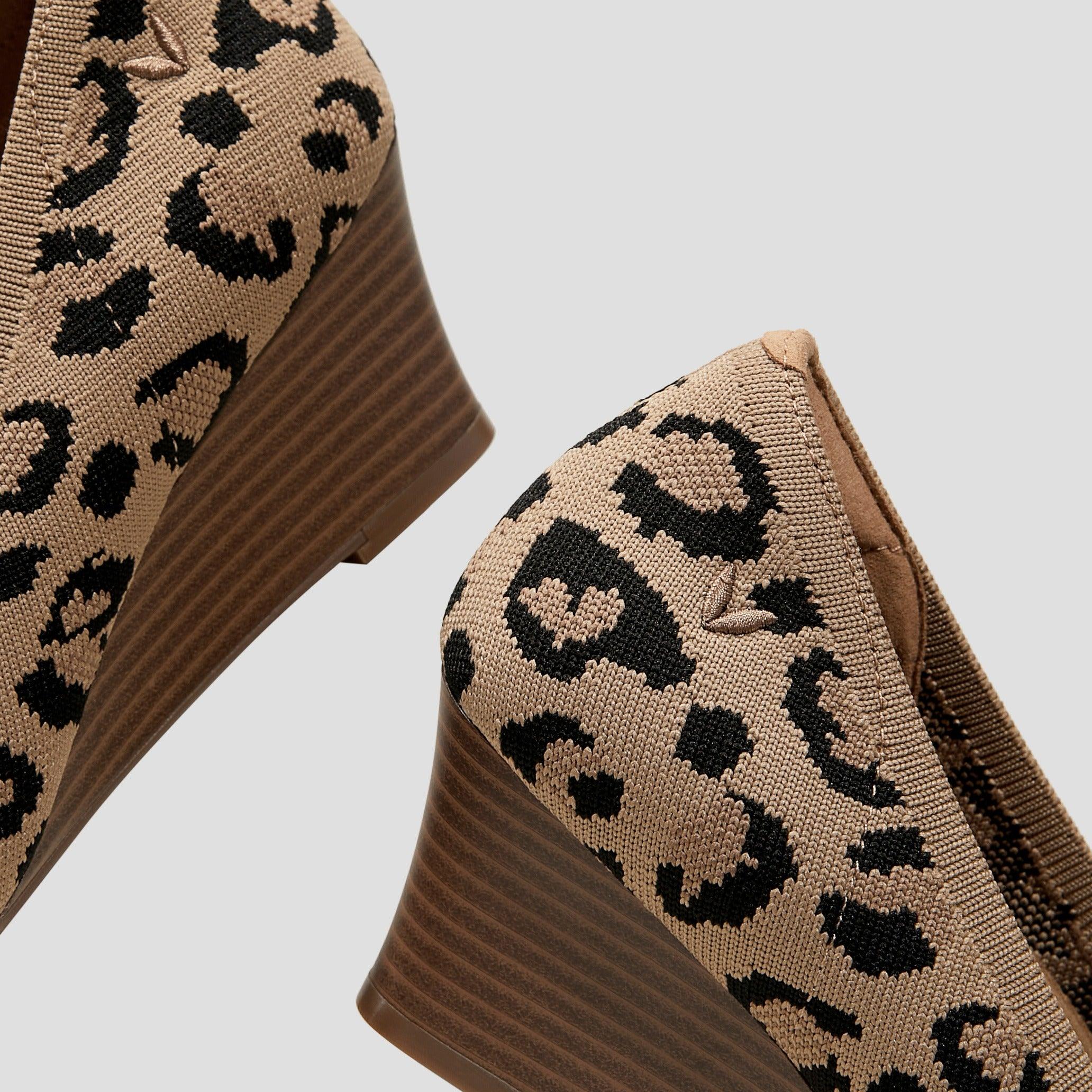 Aria Wedge Pro] ポインテッドトゥ ウェッジヒール パンプス – VIVAIA