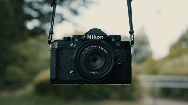 Nikon Z f 最速レビュー】4K 10bit N-Log/8段のボディー内手ぶれ補正
