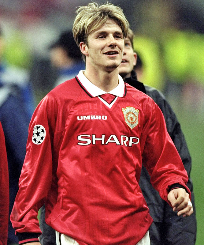 あの3冠から20年、マンチェスター・U「伝説の98-99ユニフォーム」を