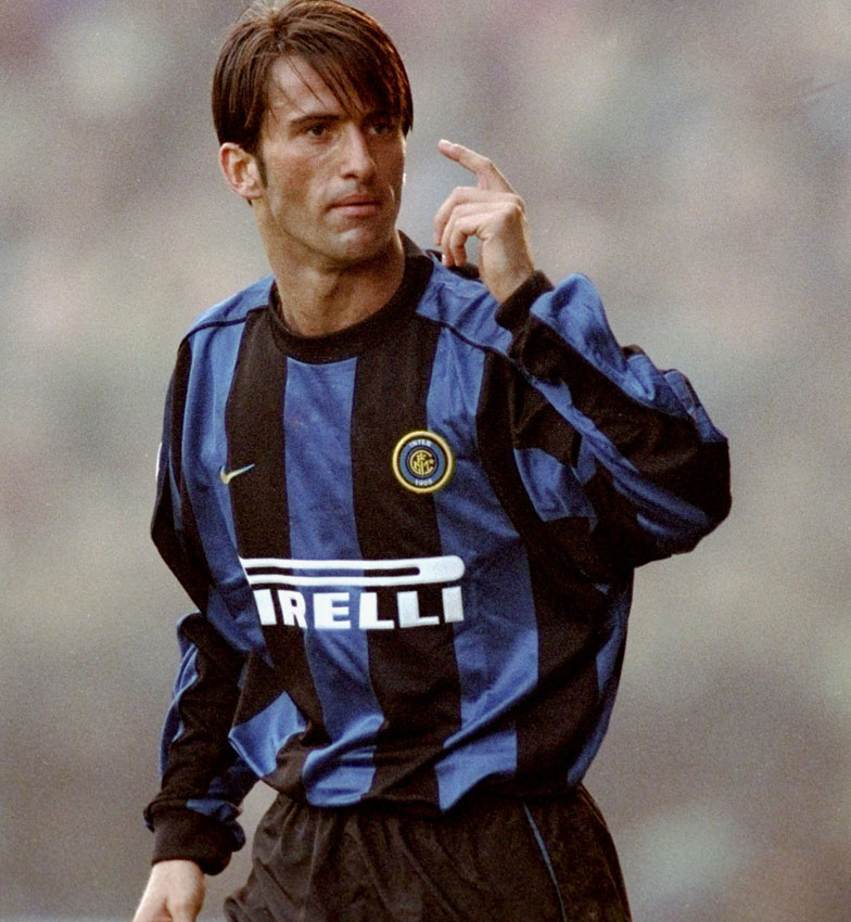 90年代インテル、「忘れないデザイン」のユニフォーム6着（Qoly）