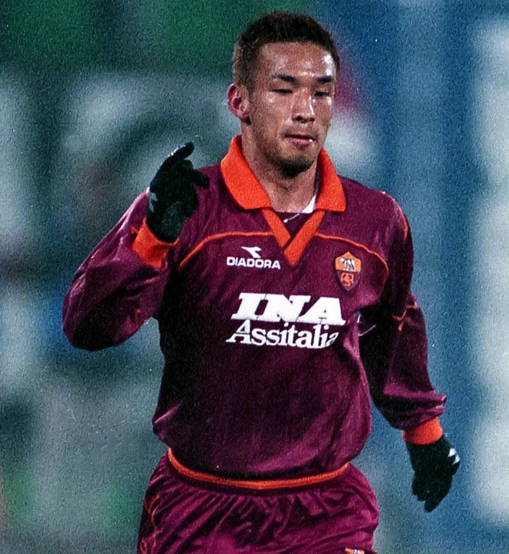 中田英寿、印象に残る「伝説のセリエA時代」ユニフォーム7着（Qoly）