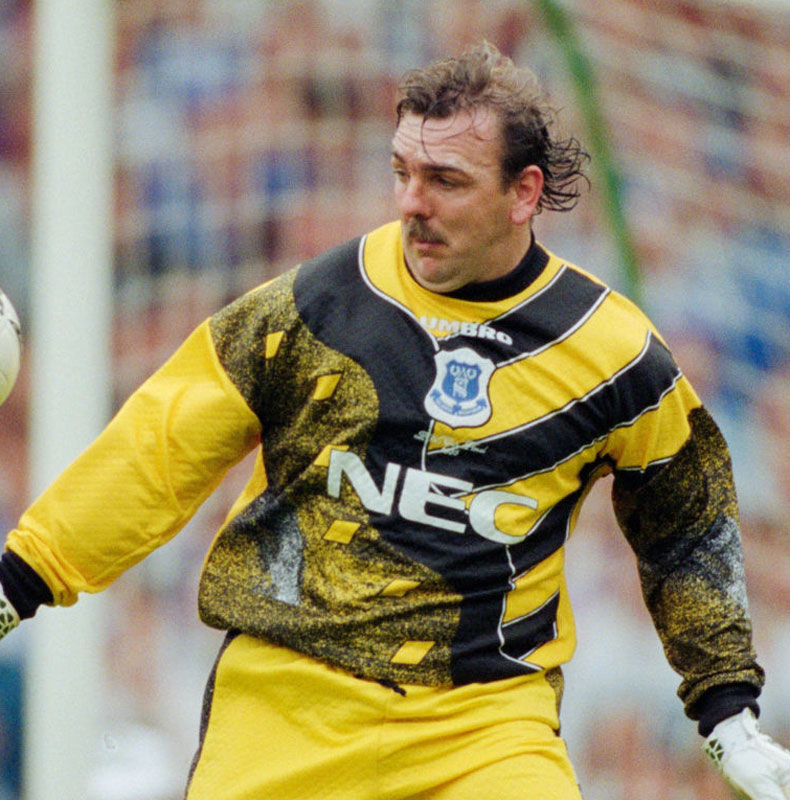 頭が痛いプレミアリーグ、「ちょっと酷かったGKユニフォーム」6選