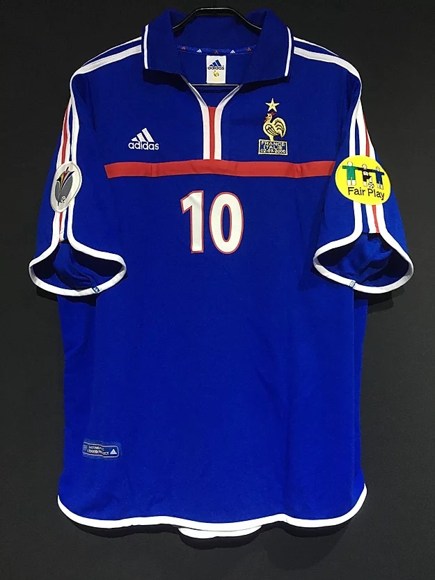 W杯とユーロの連覇！絶頂期を迎えた2000年フランス代表ジダンの箱付き