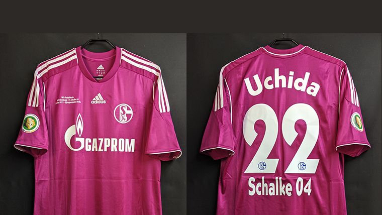 現役引退・内田篤人のドイツでの初タイトル獲得ユニフォーム