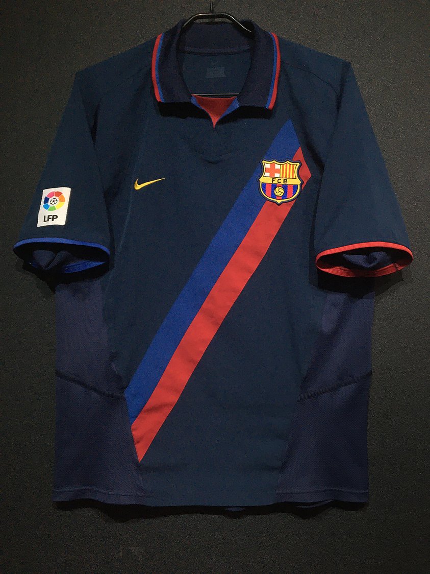 バルセロナの明暗分かれる同一ユニフォーム。実はアウェイとサードで