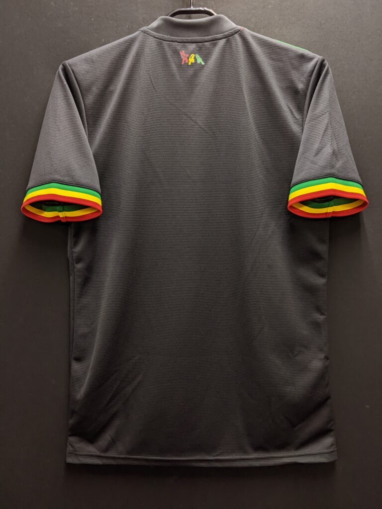 ボブ・マーリーに敬意を表した2021/22 アヤックス サードモデル