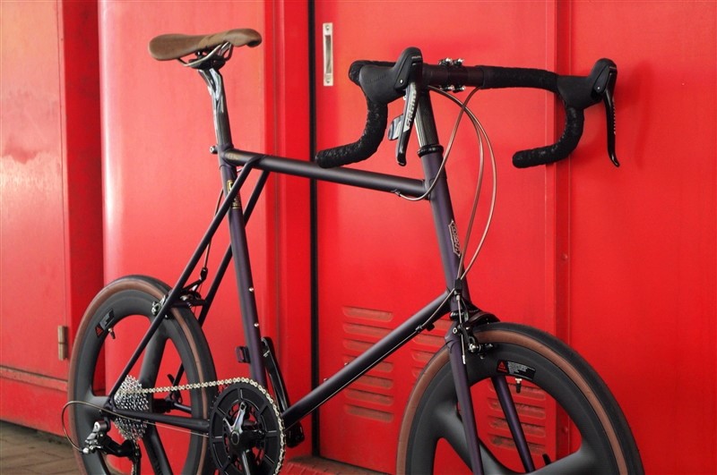 戦闘的スタイルのミニベロはいかがですか？E.B.S Float451