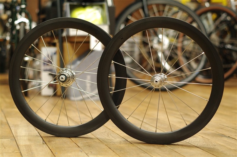 NEXTIE カーボンホイール(20インチ)