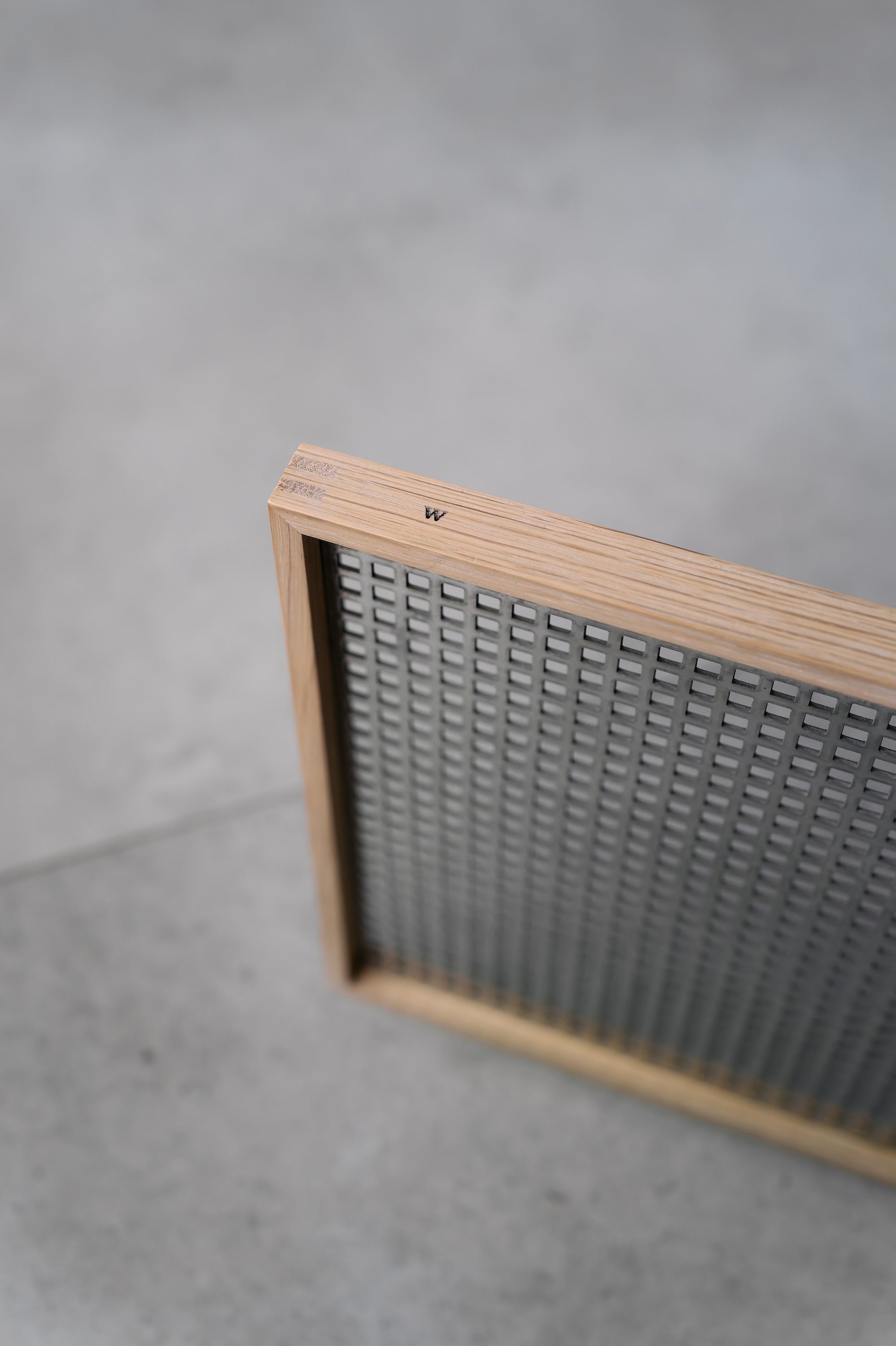 Wanderout / Universal Mesh Tray 00 – wanderout