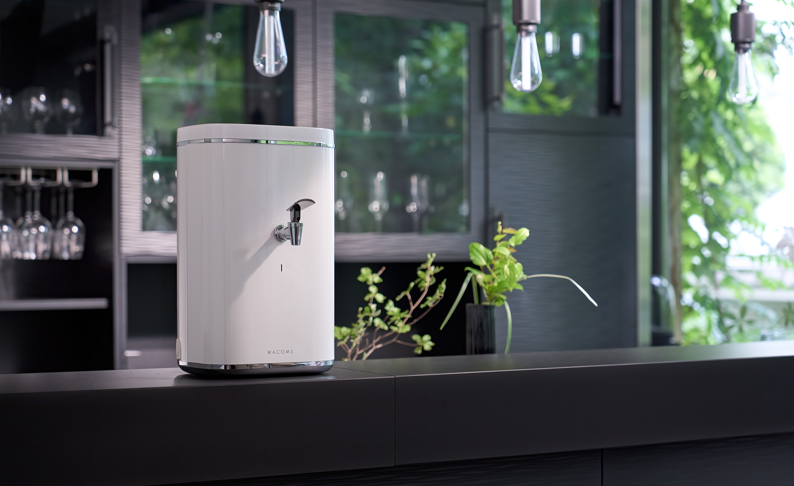 WACOMS TRUST（ワコムス トラスト）｜据え置き型浄水器｜「キッチンに