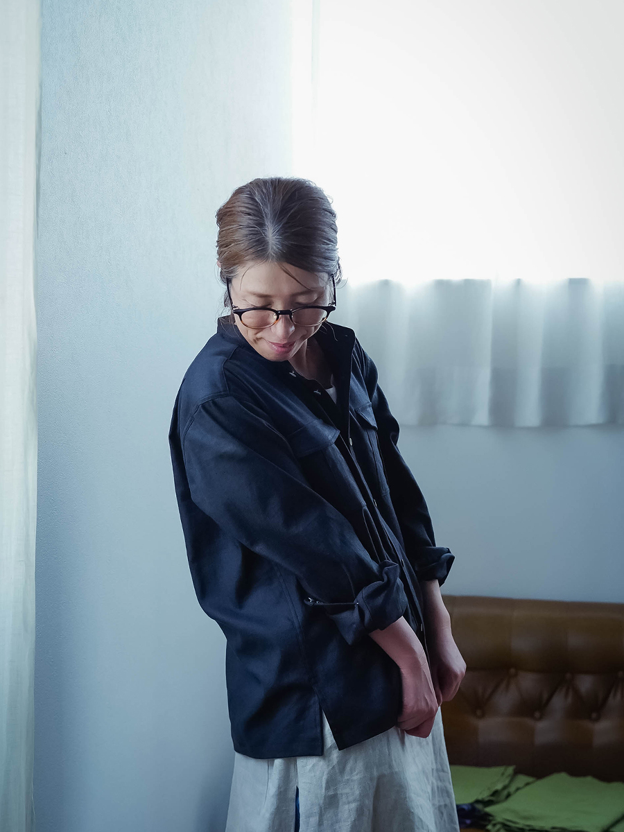 リネンソロテックス】洗練と快適さに包まれる。リネンサファリシャツ