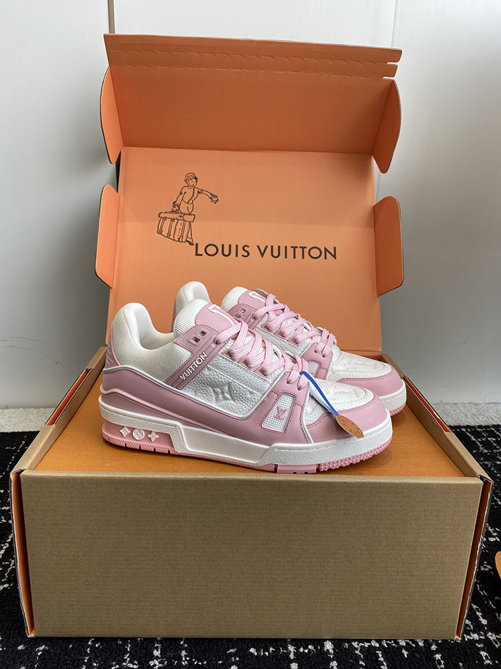 最高級ルイヴィトンスーパーコピー ルイヴィトンスニーカーコピー ユニ