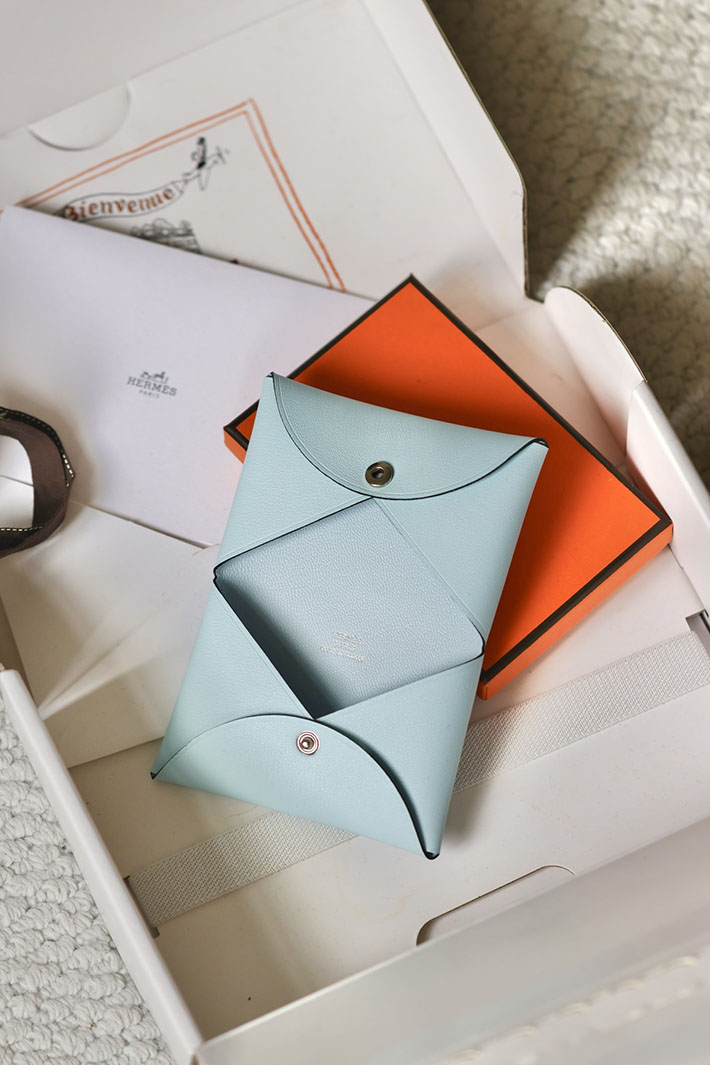 エルメス 名刺入れ HERMES カルヴィ カードケース ブルーペール