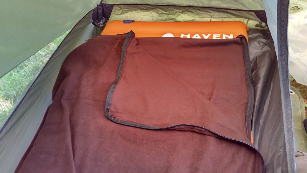 夏キャンプに寝袋が必要な理由、失敗しない選び方も紹介 – WAQ公式