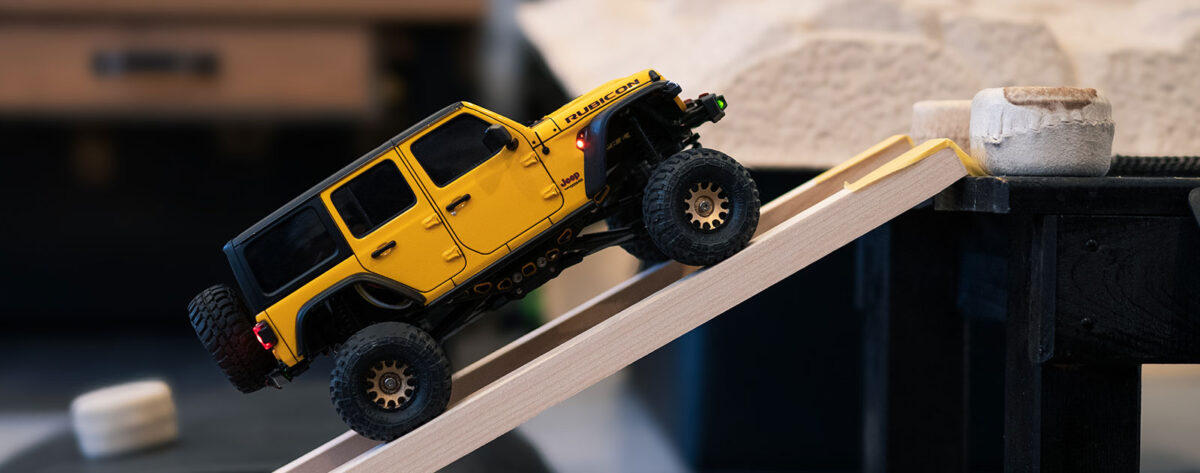 京商スタッカブルテレインと自作セクションでコースを作ってミニッツ4