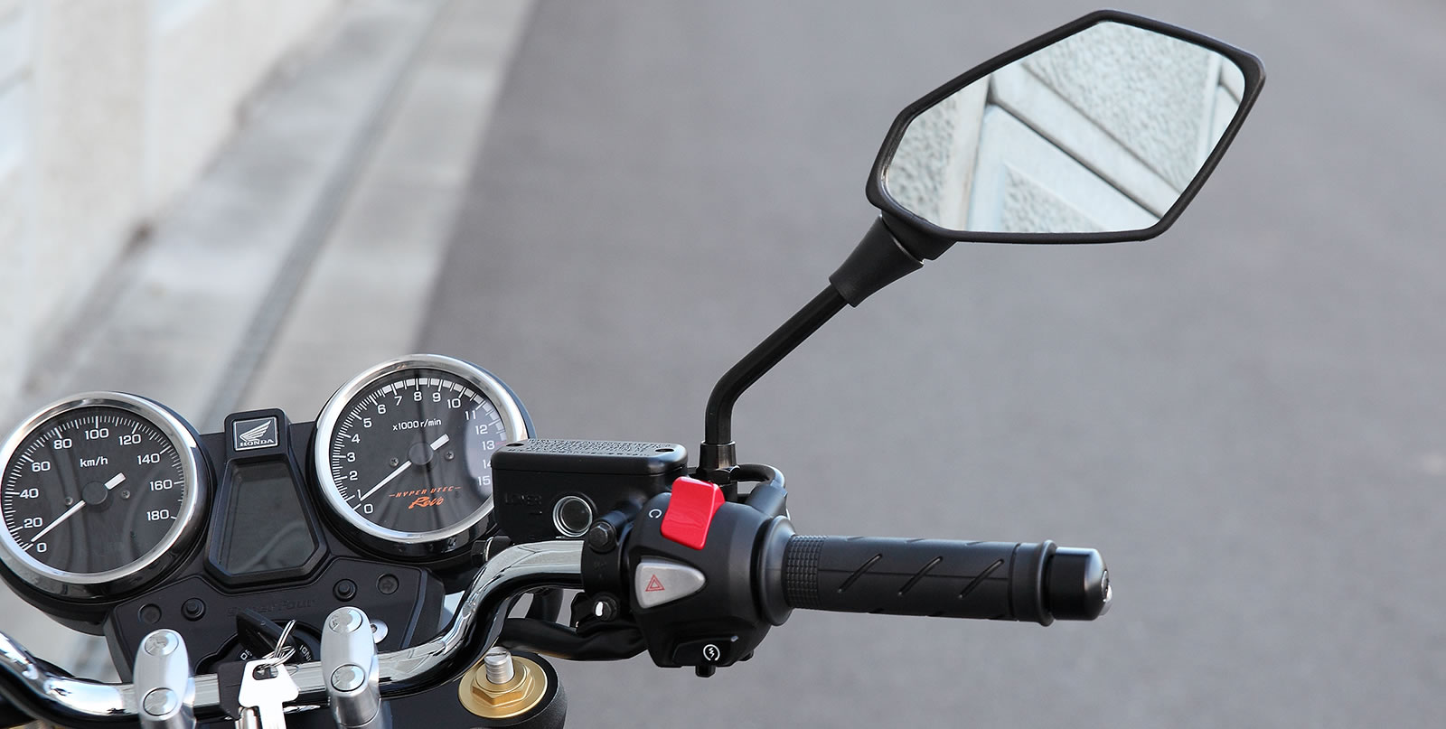 NC42 CB400SF ミラー2