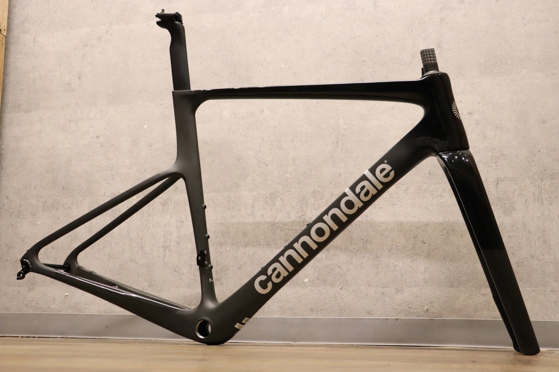 キャノンデール CANNONDALE SUPERSIX EVO Hi-Mod Ⅱ 2024 54サイズ