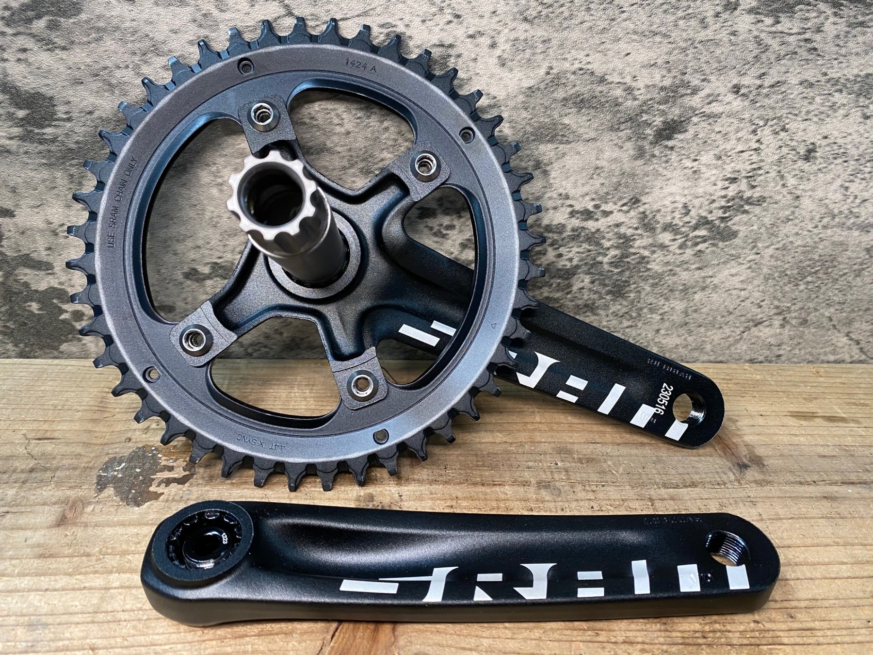 IX900 スラム SRAM APEX1 シングル クランクセット ナローワイド GXP
