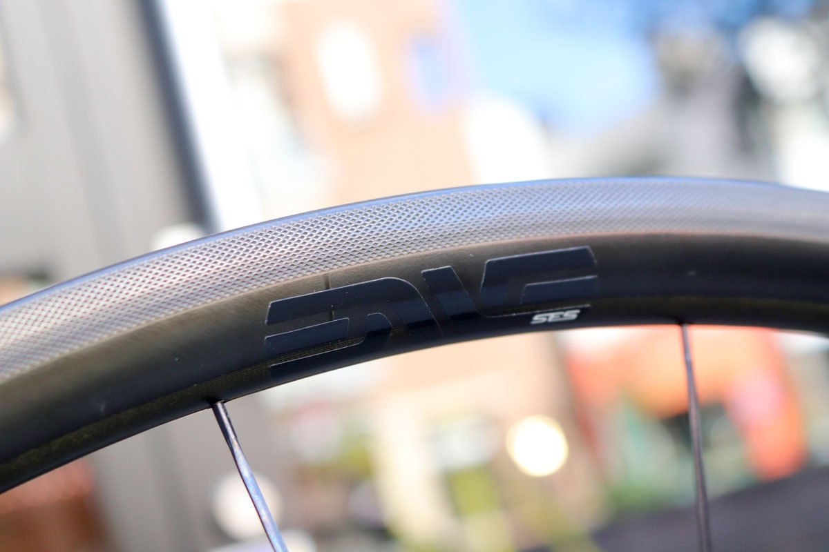 エンヴィ ENVE SES2.2 Gen2リム Jベンドスポーク シマノ11s カーボン