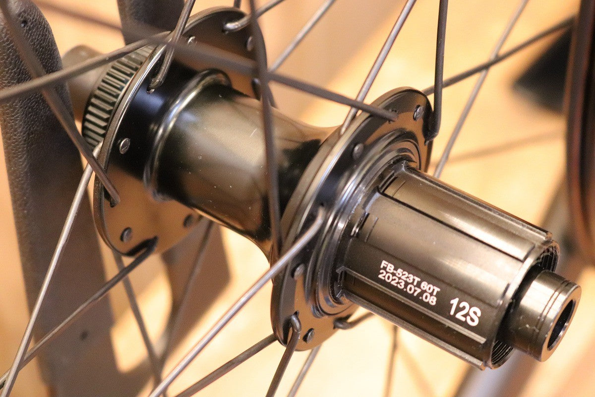 アタッキ ATTAQUE 45MM カーボン クリンチャー ディスク ホイール