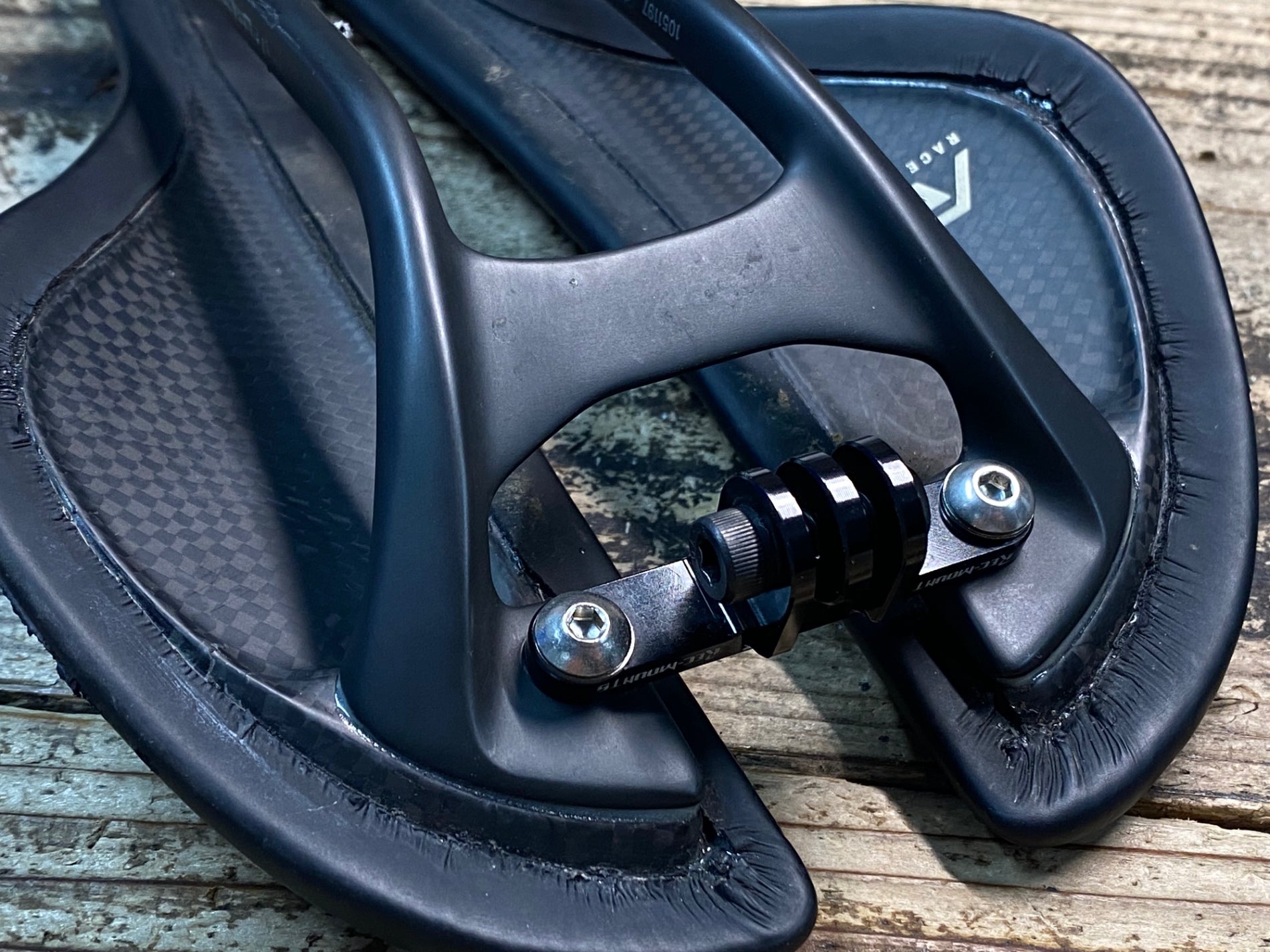 JH784 ボントレガー BONTRAGER AEOLUS RSL サドル 黒 145mm カーボン