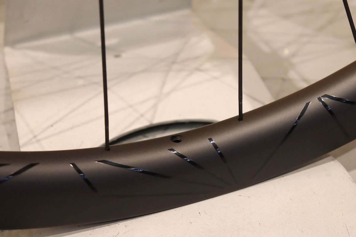 トーケン TOKEN ヴェントス VENTOUS DISC PRIME カーボン ディスク