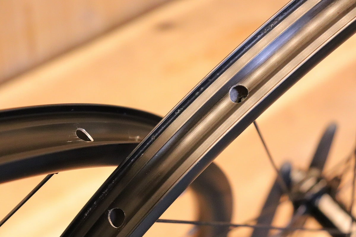 DT SWISS G540 DB アルミ チューブレスレディ ホイールセット シマノ