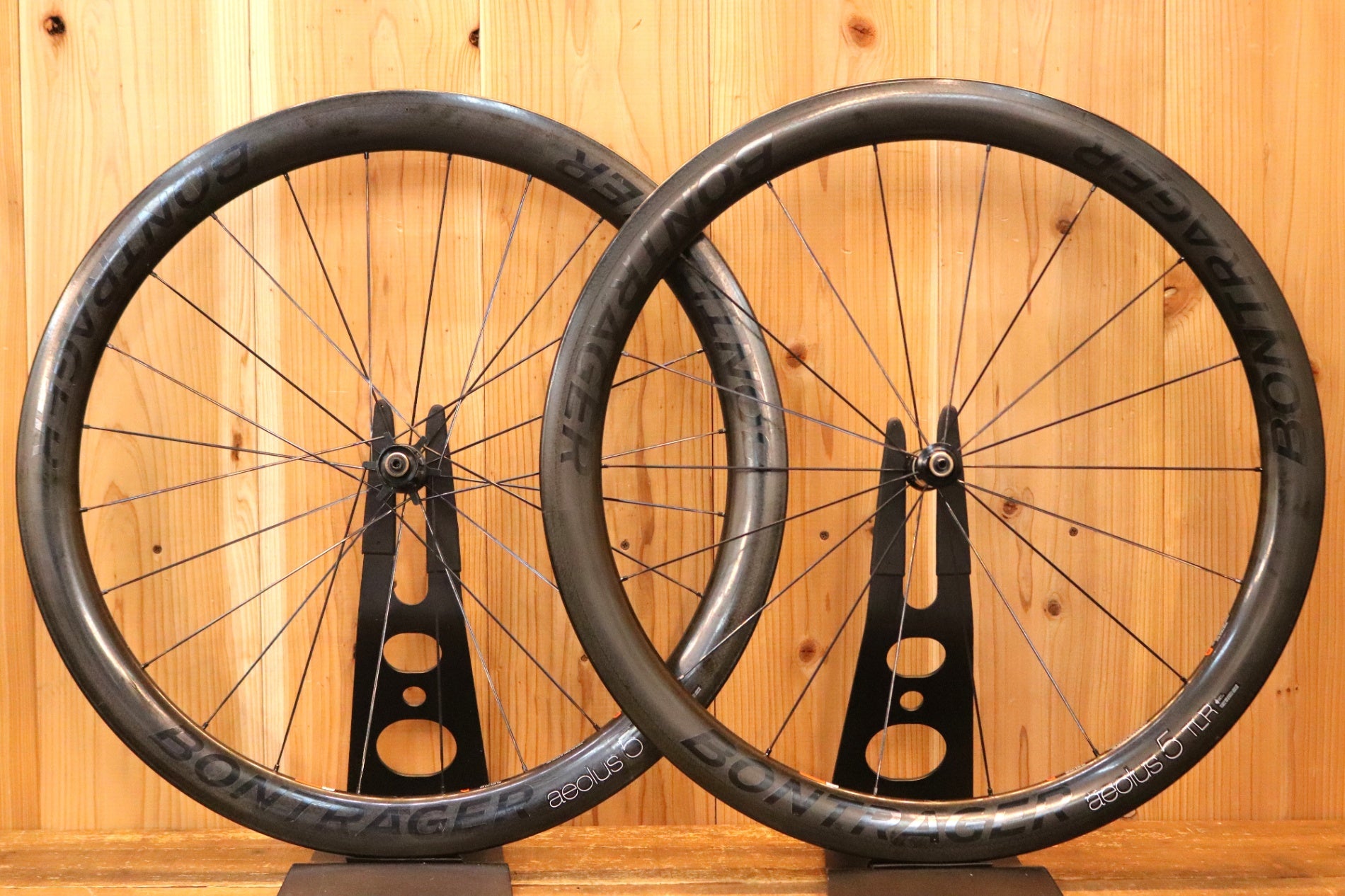 ボントレガー Bontrager アイオロス Aeolus 5 TLR D3 カーボン