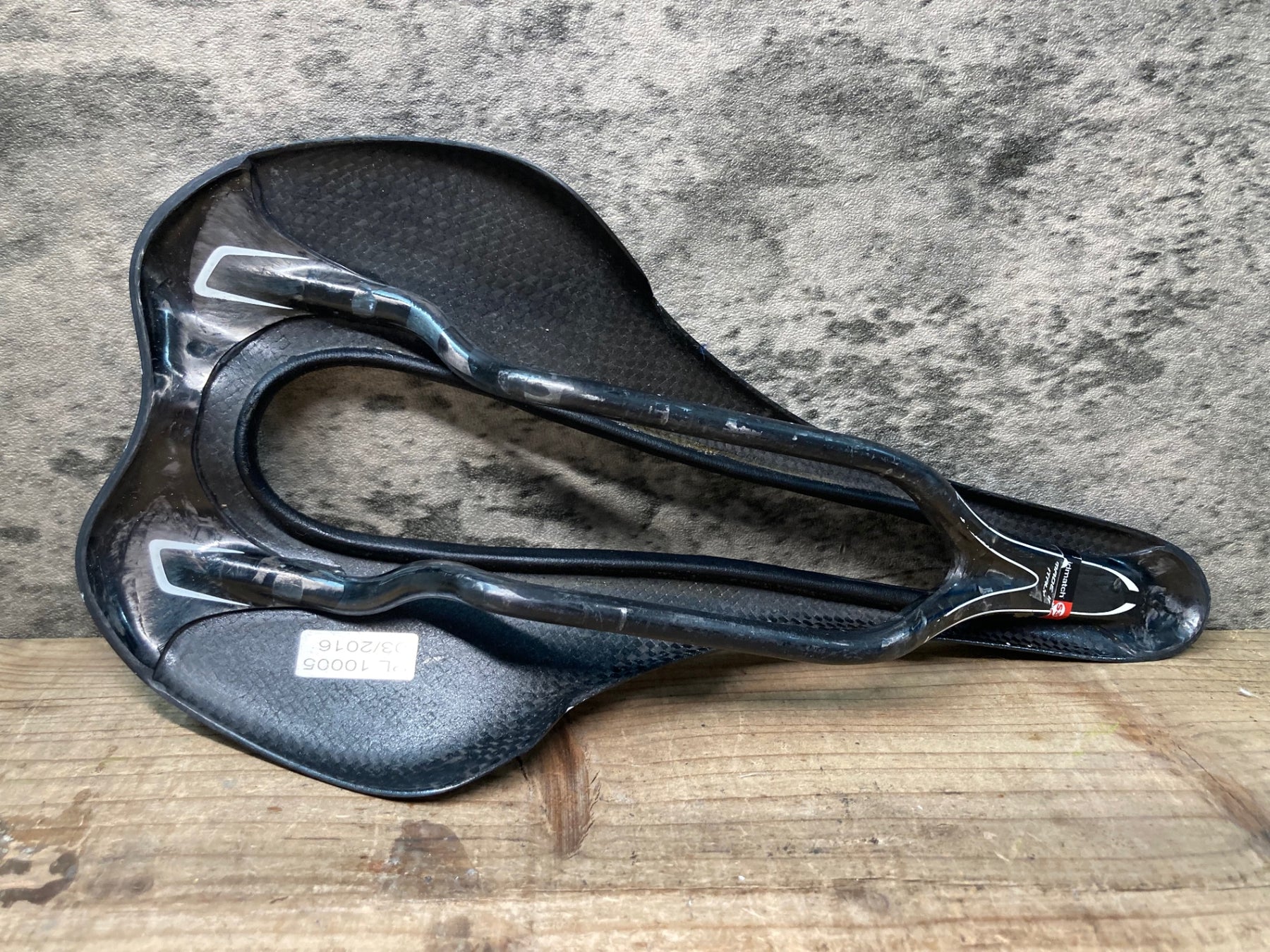 JG585 セライタリア SELLE ITALIA SLR TEKNO FLOW サドル カーボン