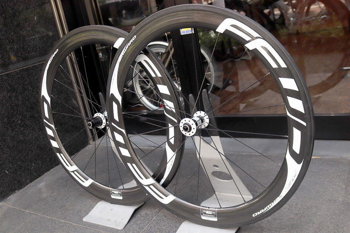 ファストフォワード FFWD F6R DT180ハブ カーボン チューブラー