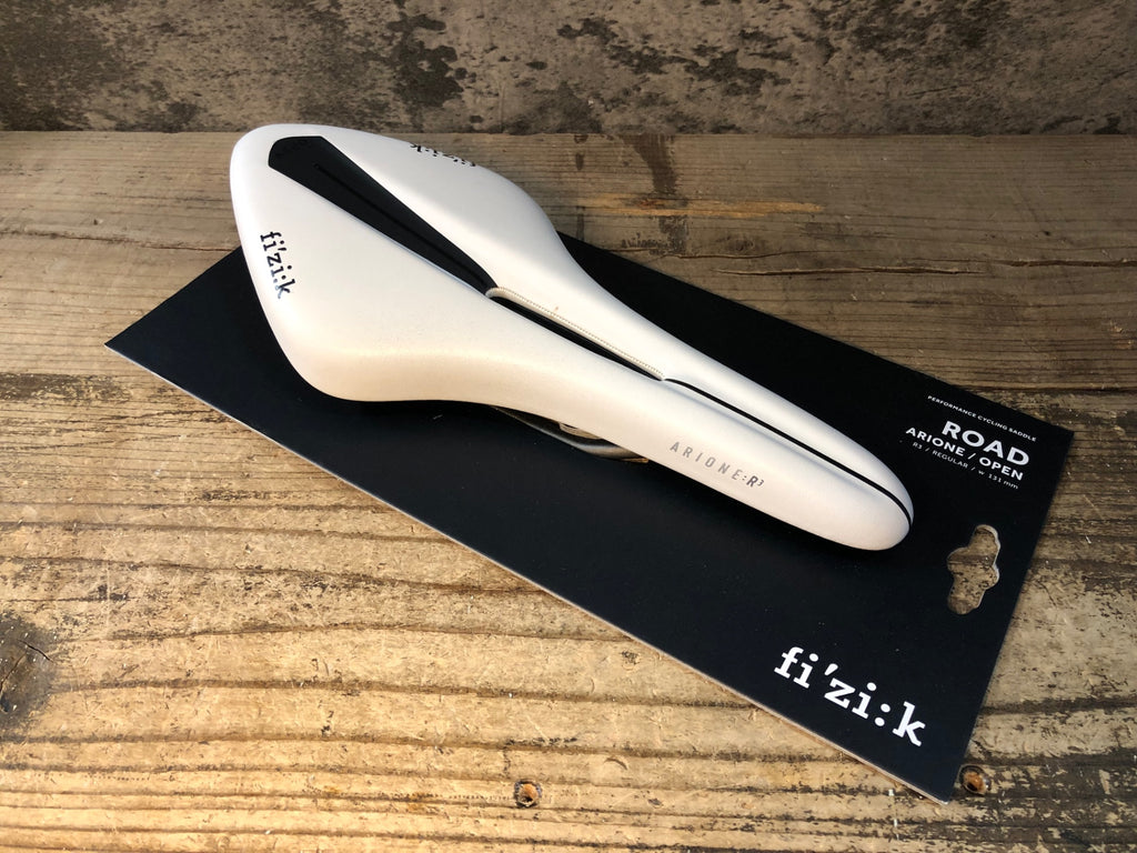 JP002 フィジーク fizik アリオネ ARIONE OPEN R3 REGULAR サドル 白