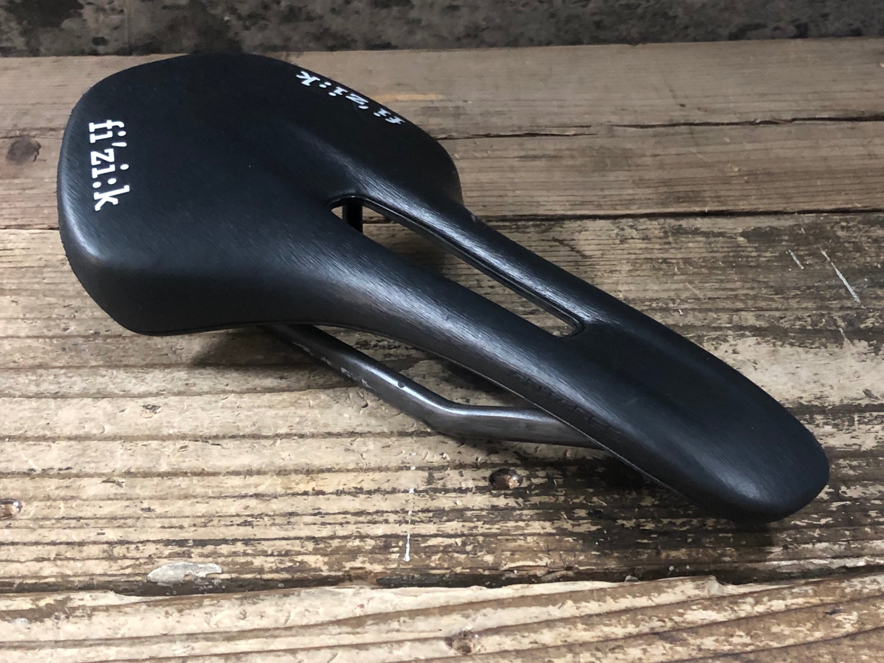 Bianchi VELOMANN MITORA 139 カーボンレール サドル Velomann Mitora