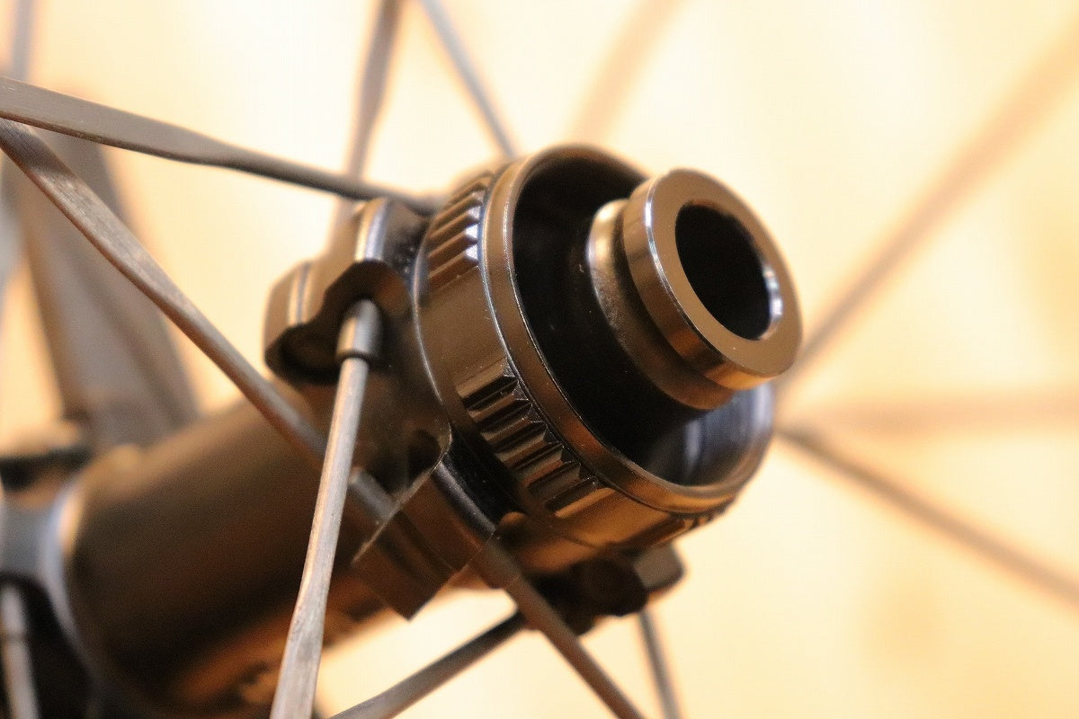 ライトファスト LIGHTFAST カーボン チューブレスレディ フロント