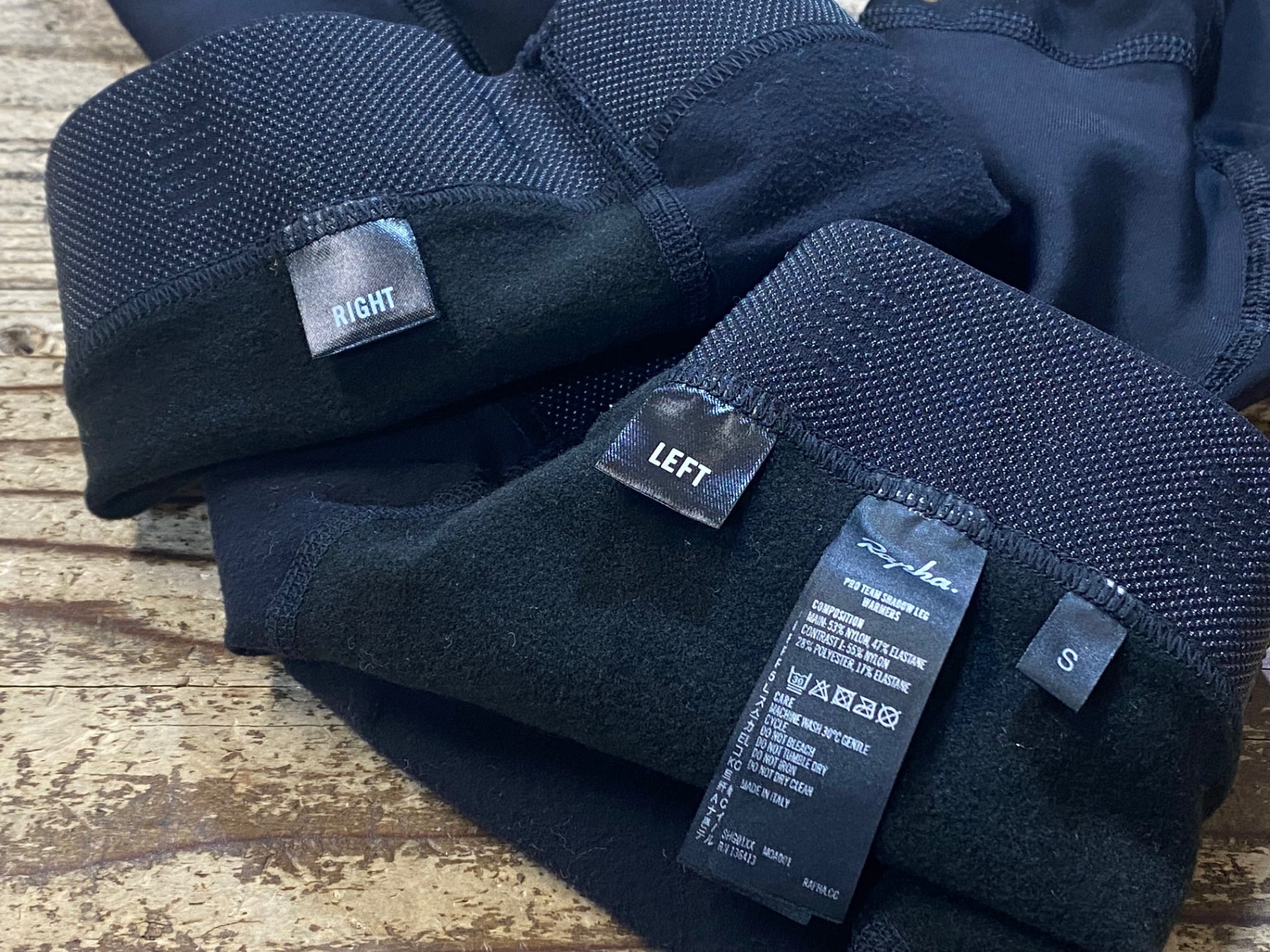 JW716 ラファ Rapha PRO TEAM SHADOW LEG WARMERS レッグウォーマー 黒