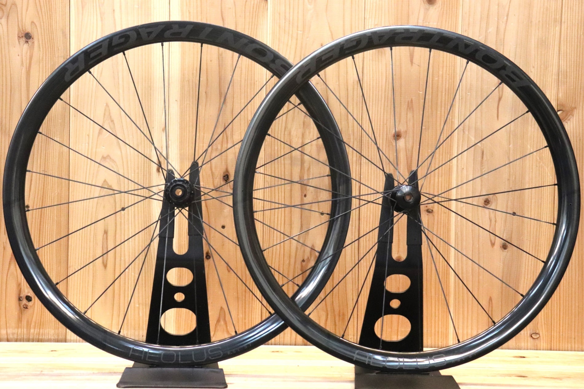 ボントレガー BONTRAGER アイオロス AEOLUS RSL 37 TLR カーボン