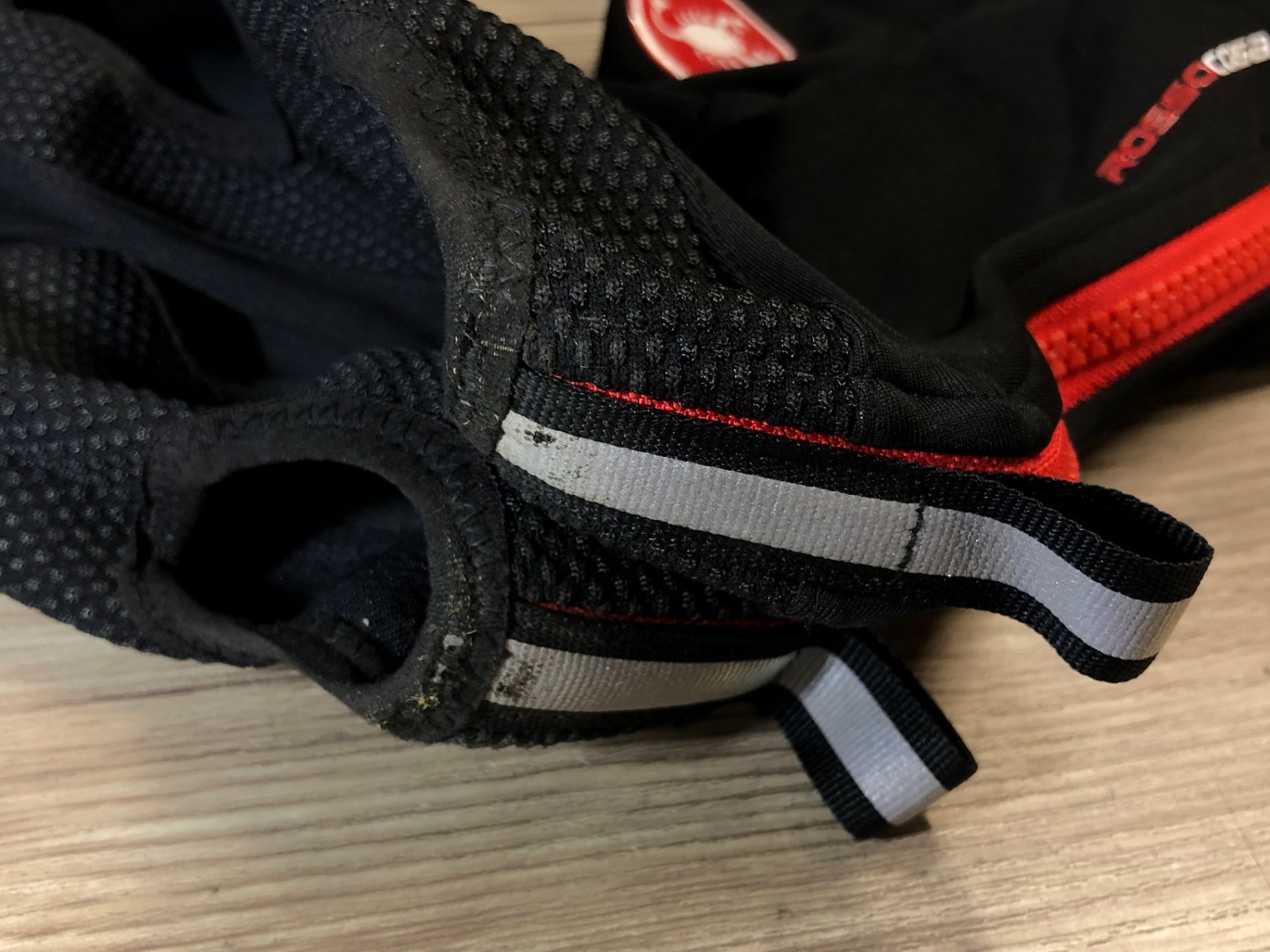 JS397 カステリ CASTELLI シューズカバー 黒 M 裏起毛 GORE TEX