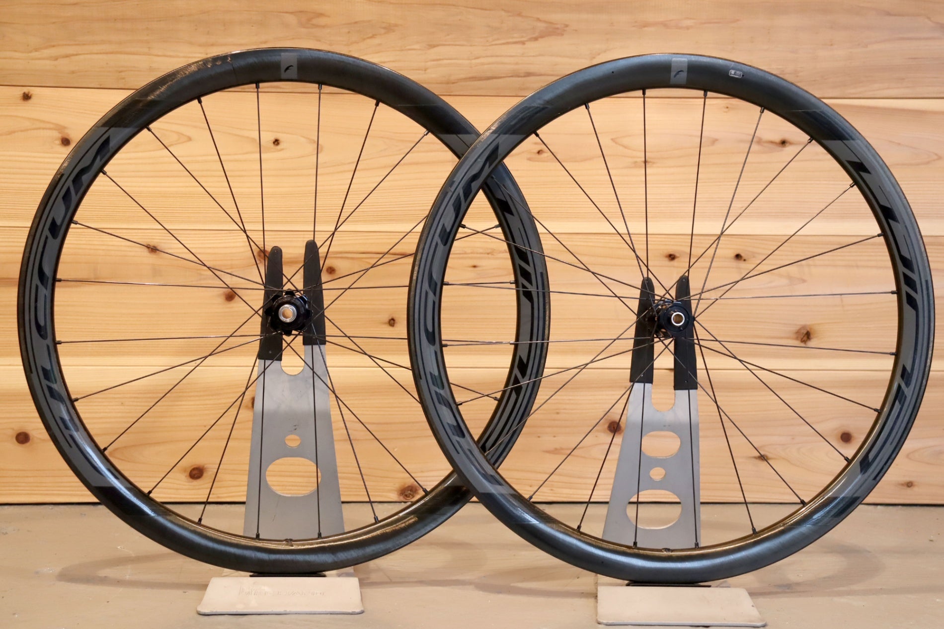 フルクラム Fulcrum ウィンド WIND 400 DB カーボン ディスク ホイール