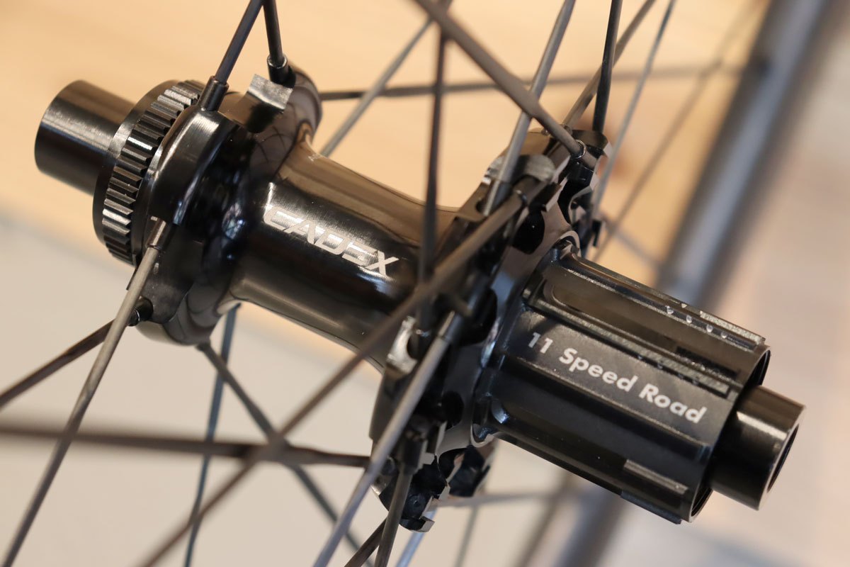 カデックス CADEX 42 チューブレス TUBELESS DISC カーボン ホイール