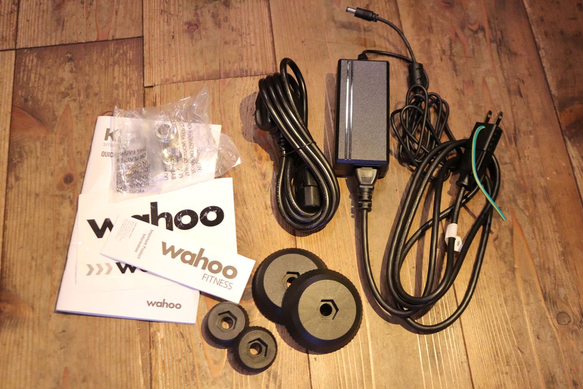 ワフー WAHOO キッカー KICKR V5 スマートトレーナー ローラー台 ZWIFT