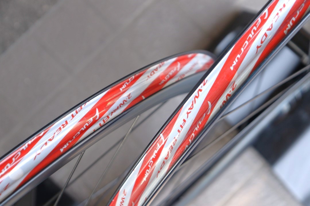 フルクラム FULCRUM エアビート AIRBEAT 400 DB カーボン チューブレス