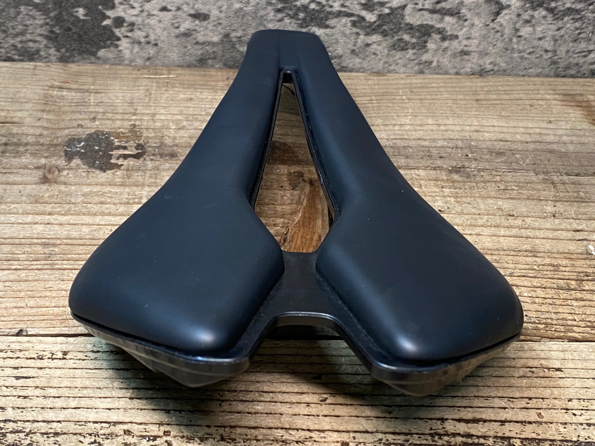 JQ006 モスト MOST LYNX ULTRA サドル 黒 145mm MANGANESEレール