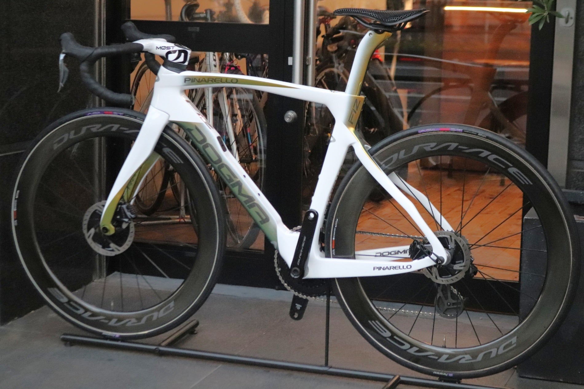 ピナレロ PINARELLO ドグマ DOGMA F12 DISK WHITE TDF 2020モデル 515