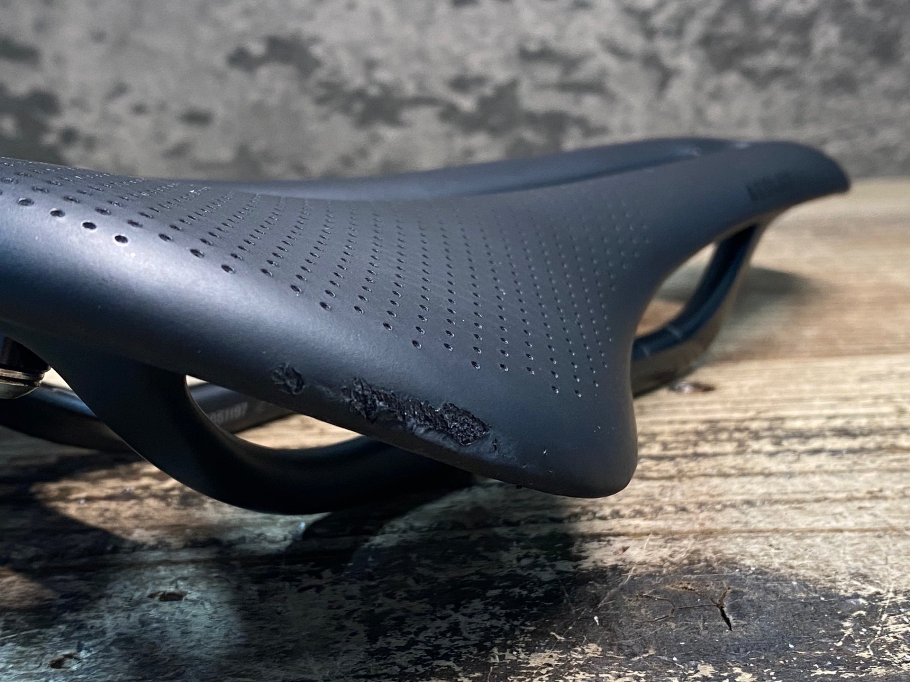 JH784 ボントレガー BONTRAGER AEOLUS RSL サドル 黒 145mm カーボン